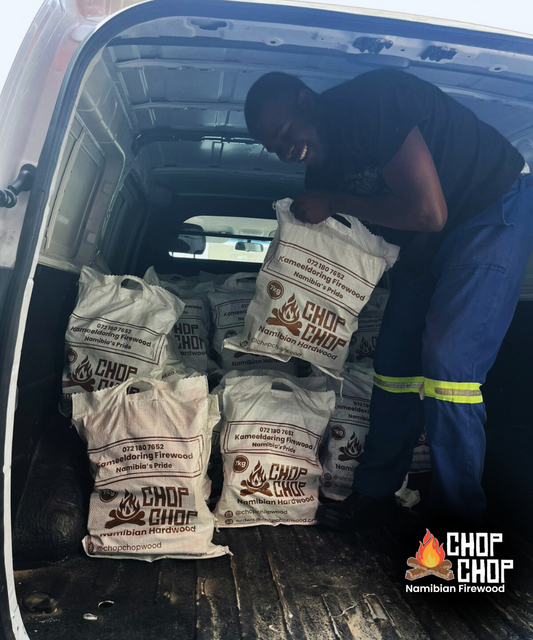 FULL BAKKIE LOAD ~Kameeldoring Firewood ~ 1010kg's