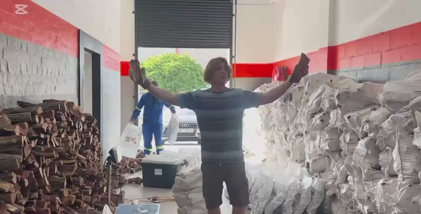 Load video: https://www.instagram.com/chopchopfirewood?igsh=dmJma2M1NnhwbGtj